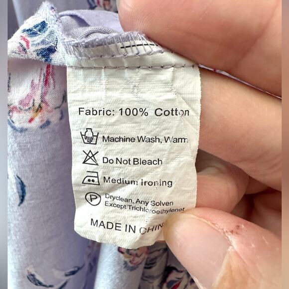 Elegant Floral Maxi Dress in Soft Purple - Picture 6 of 6